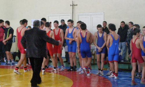 Ministerul Sănătății nu acceptă ca la orele de sport să nu se poarte mască
