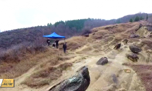 Elevii vor face ore „la înălțime”. Un proiect în care lecțiile sunt filmate cu drona și transmise live în sălile de clasă, lansat la nivel național VIDEO